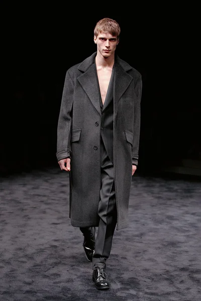 Look 26